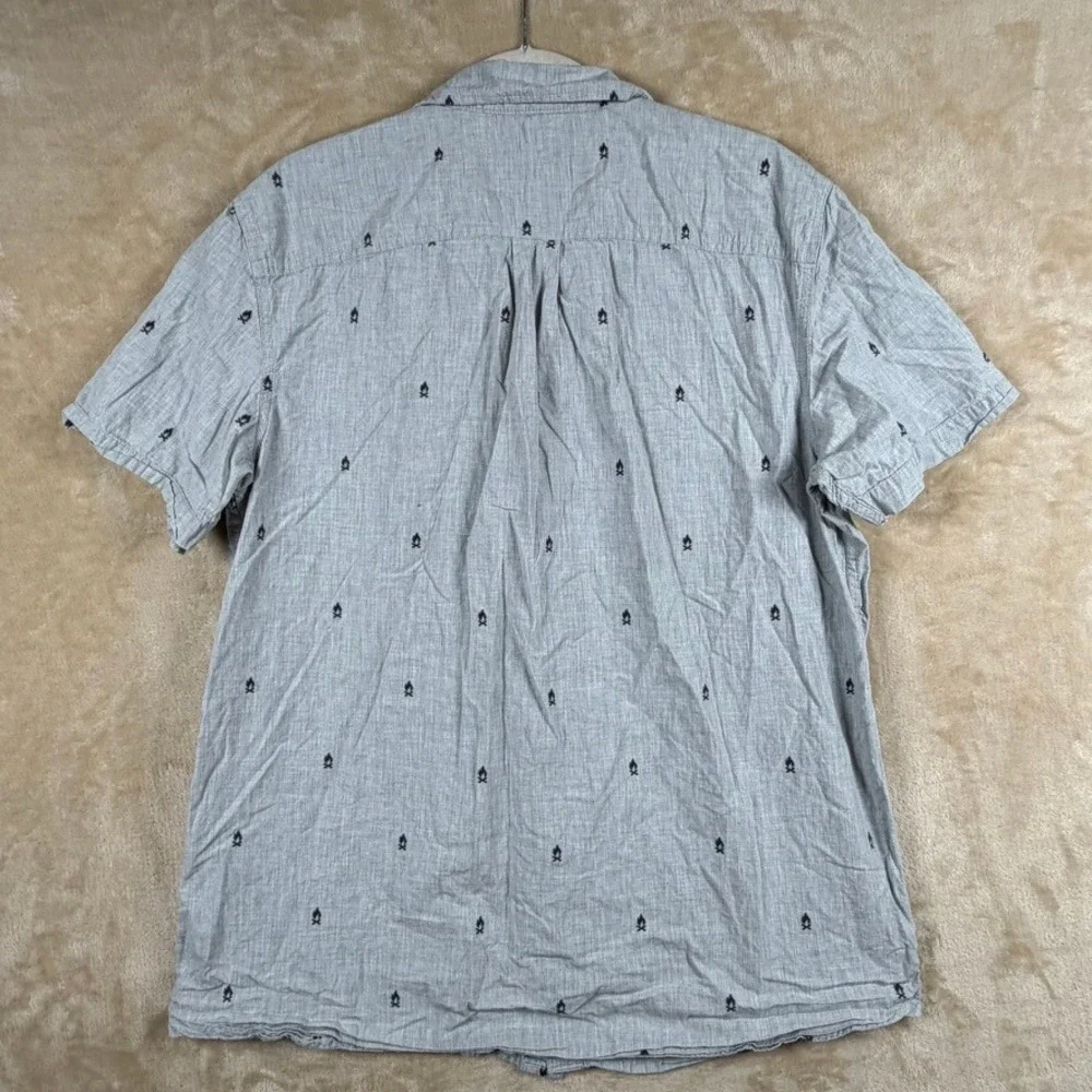 The North Face Mens Large Grey Campfire Embroidered Short Sleeve Button Up Shirt
